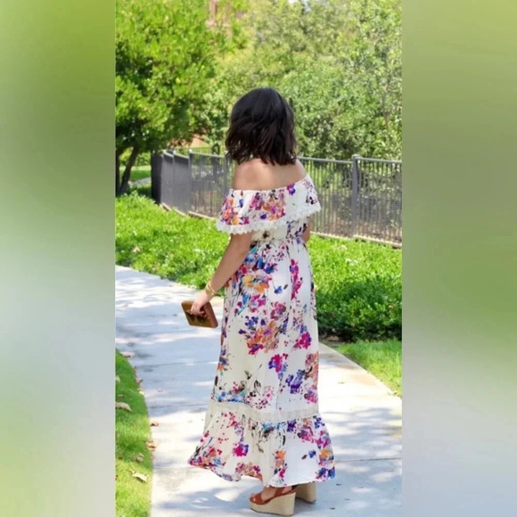 Altar’d State Floral Off Shoulder Maxi Dress‎ - Picture 4 of 11